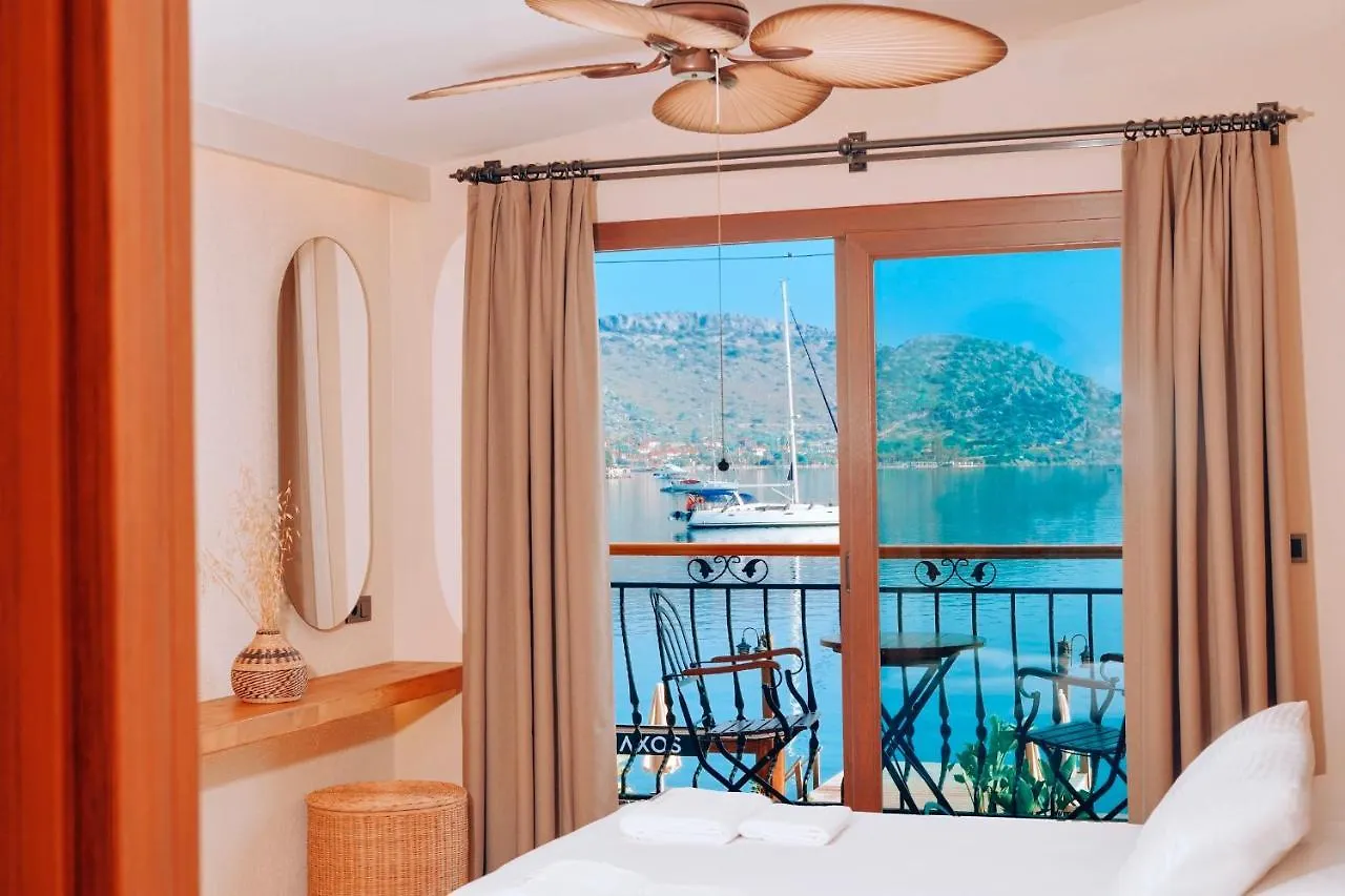 לינה וארוחת בוקר מרמריס Naxos Beach Hotel